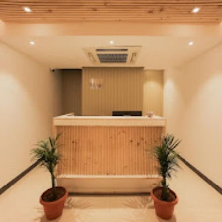 Max Prime, Madurai Hotel Bagian luar foto